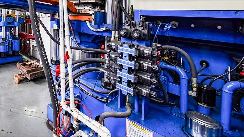 From Raw Materials to Finished Products: A Friendly Guide to Making Silicone with Oil Press Machines