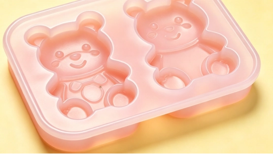 Analyzing Silicone for Kitchen Use: Durability vs. Plastic and Wood